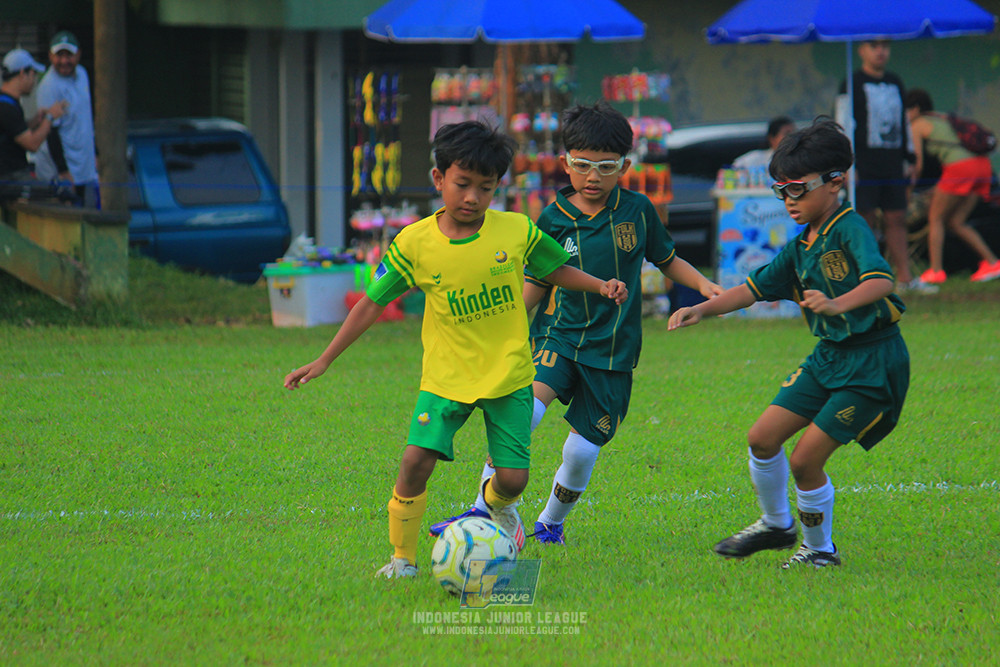 ijl u10 200925 folk football academy vs brazillian soccer lfa