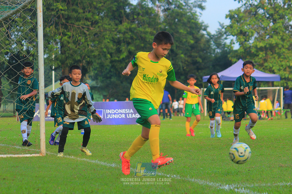 ijl u10 200925 folk football academy vs brazillian soccer lfa