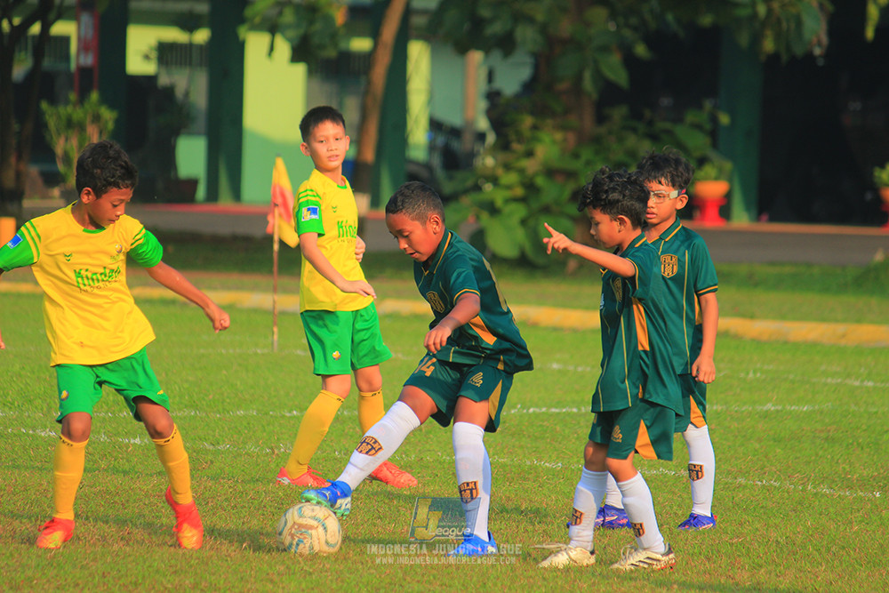 ijl u10 200925 folk football academy vs brazillian soccer lfa