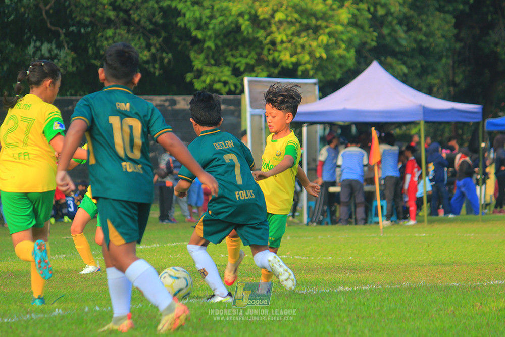 ijl u10 200925 folk football academy vs brazillian soccer lfa