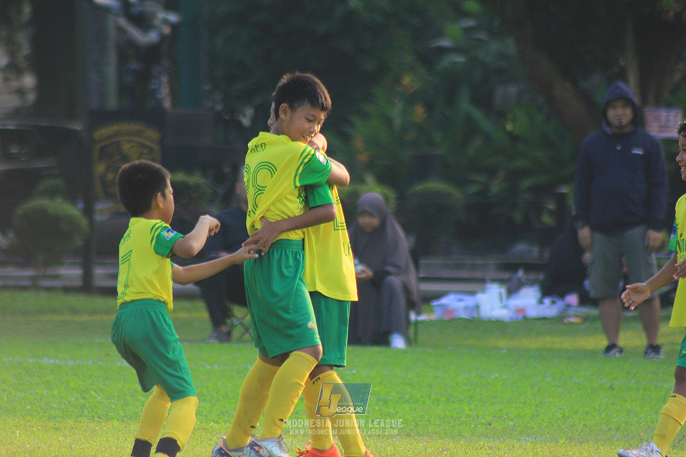ijl u10 200925 folk football academy vs brazillian soccer lfa