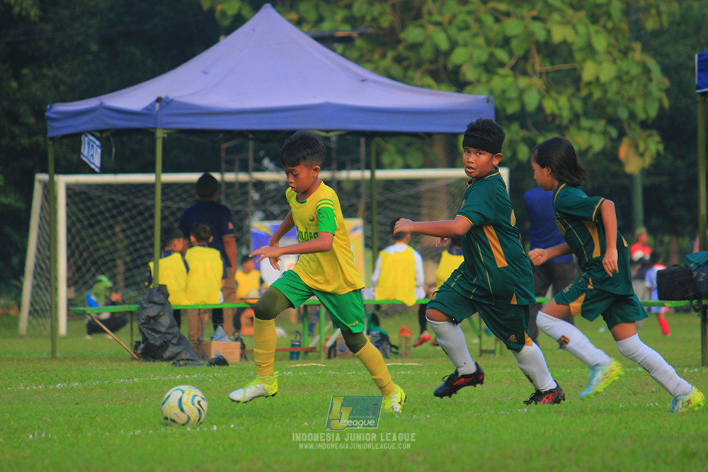 ijl u10 200925 folk football academy vs brazillian soccer lfa