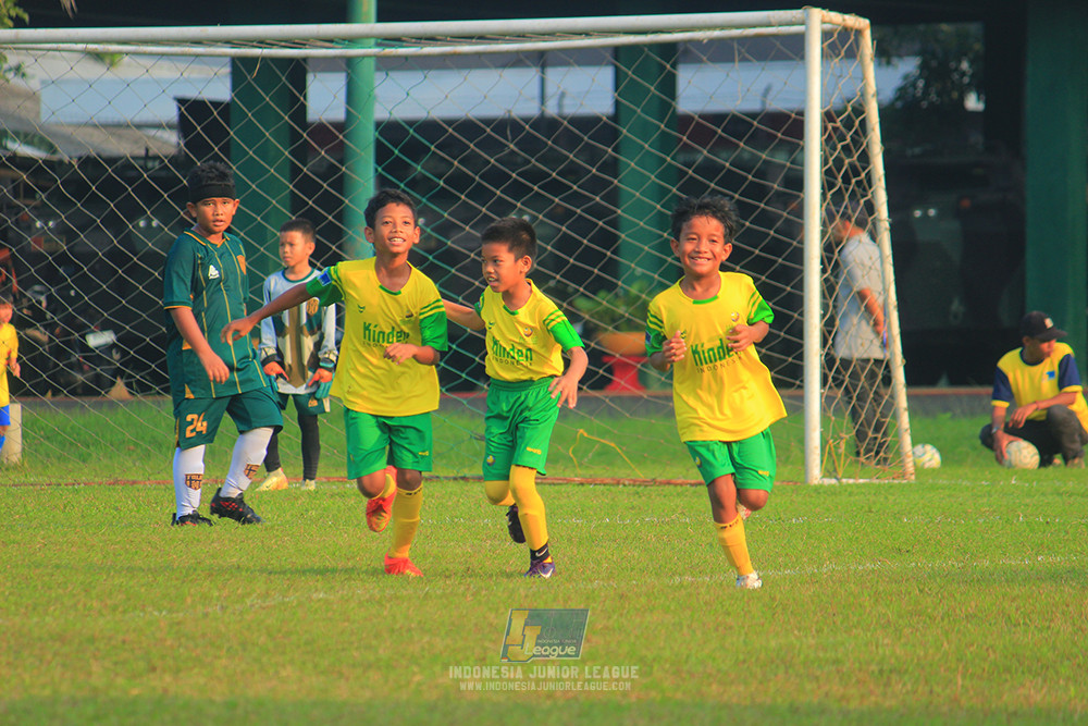 ijl u10 200925 folk football academy vs brazillian soccer lfa