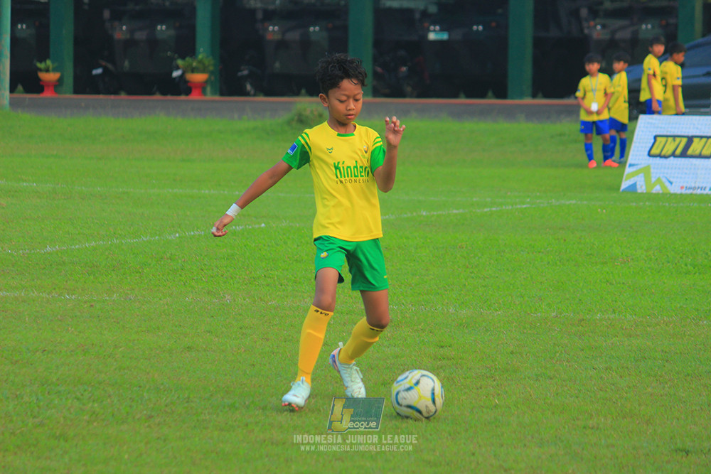 ijl u10 200925 folk football academy vs brazillian soccer lfa
