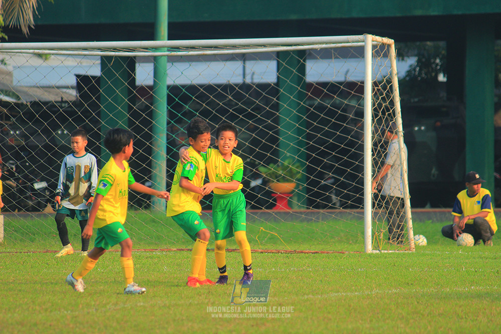 ijl u10 200925 folk football academy vs brazillian soccer lfa