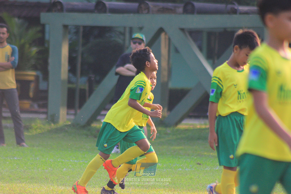ijl u10 200925 folk football academy vs brazillian soccer lfa