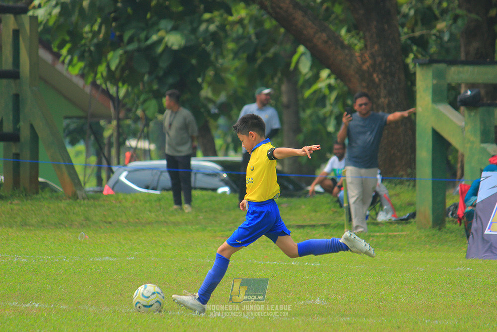 ijl u10 200925 isa marzuki badriawan vs brazillian soccer bintaro