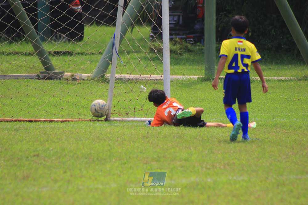 ijl u10 200925 isa marzuki badriawan vs brazillian soccer bintaro