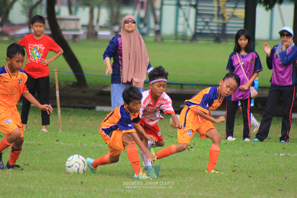 ijl u10 200925 timah united vs isa marzuki badriawan