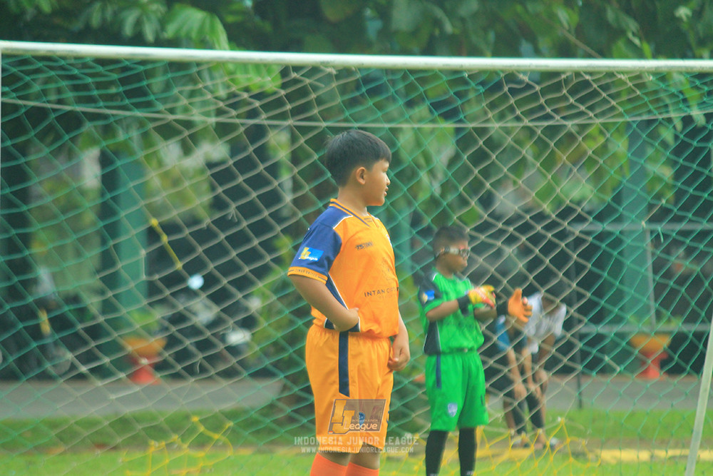 ijl u10 200925 timah united vs isa marzuki badriawan