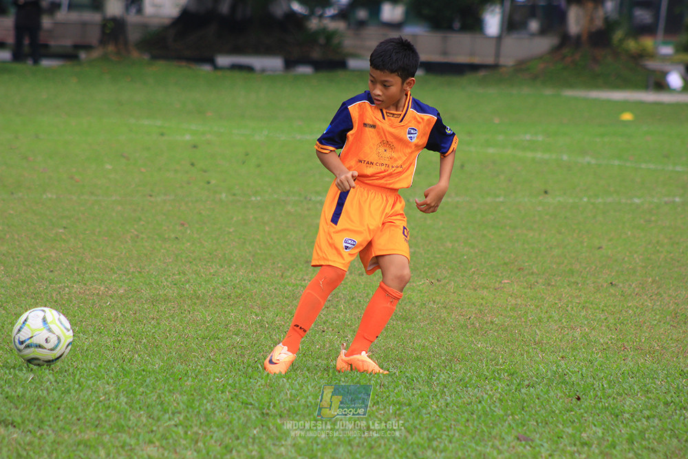 ijl u10 200925 timah united vs isa marzuki badriawan