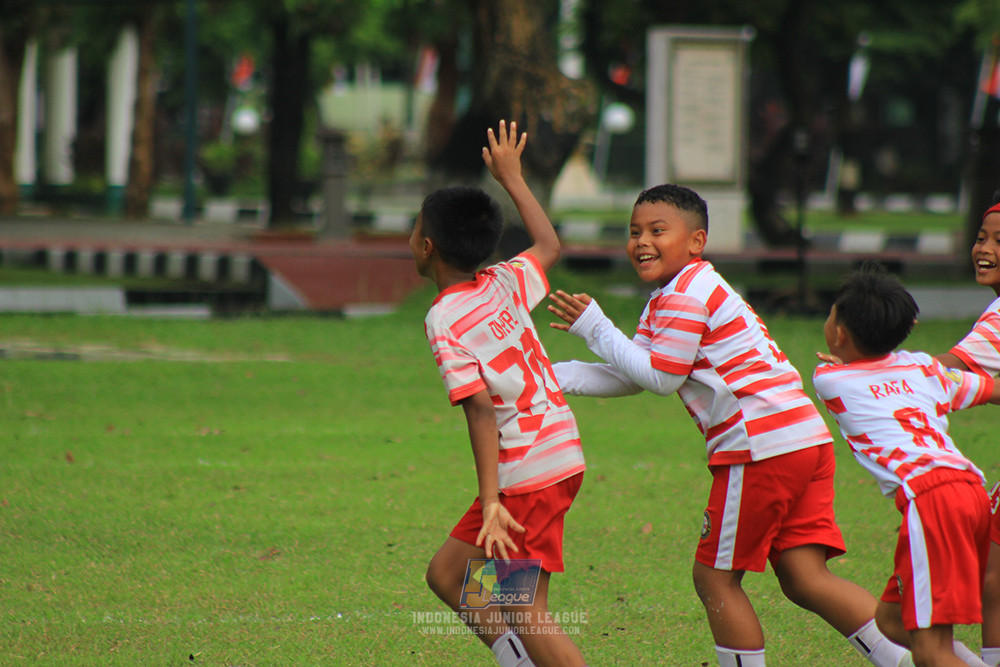 ijl u10 200925 timah united vs isa marzuki badriawan