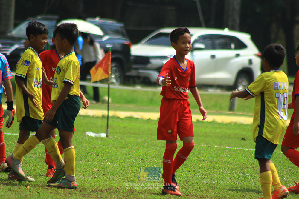 ijl u10 210925 brazillian soccer senayan vs maesa pararaider army