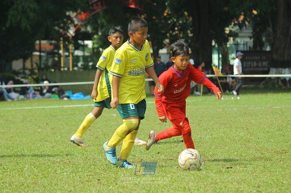 ijl u10 210925 brazillian soccer senayan vs maesa pararaider army