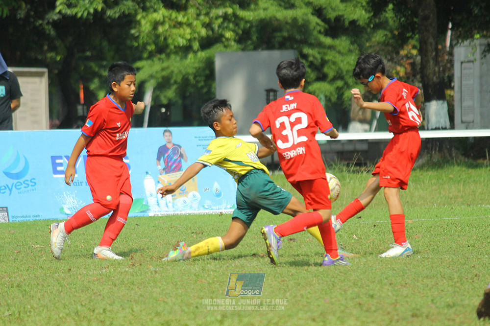 ijl u10 210925 brazillian soccer senayan vs maesa pararaider army