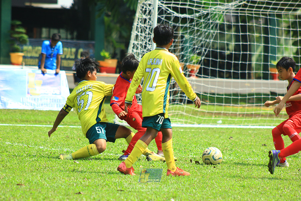 ijl u10 210925 brazillian soccer senayan vs maesa pararaider army