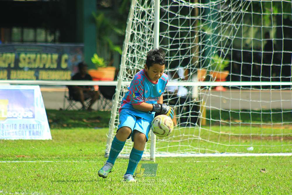 ijl u10 210925 brazillian soccer senayan vs maesa pararaider army