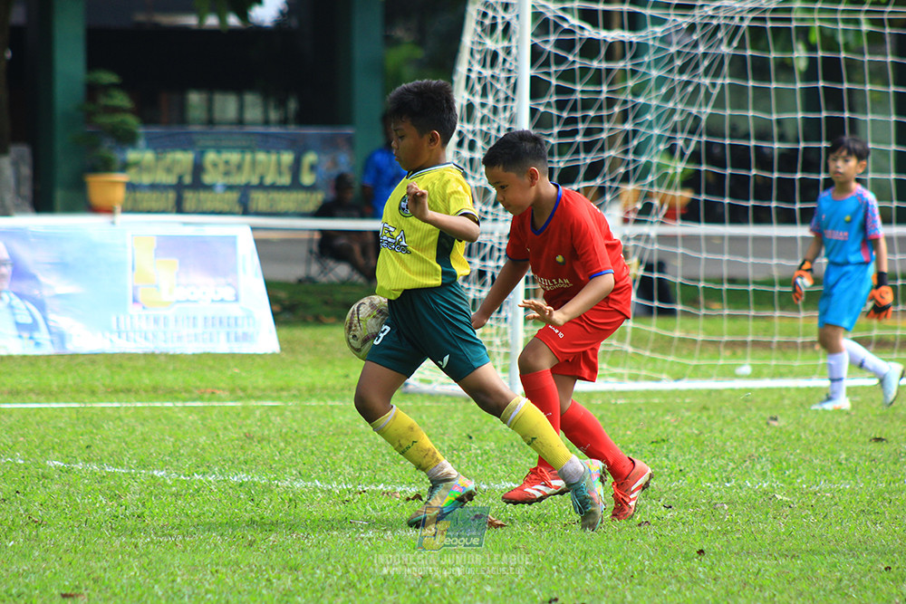 ijl u10 210925 brazillian soccer senayan vs maesa pararaider army