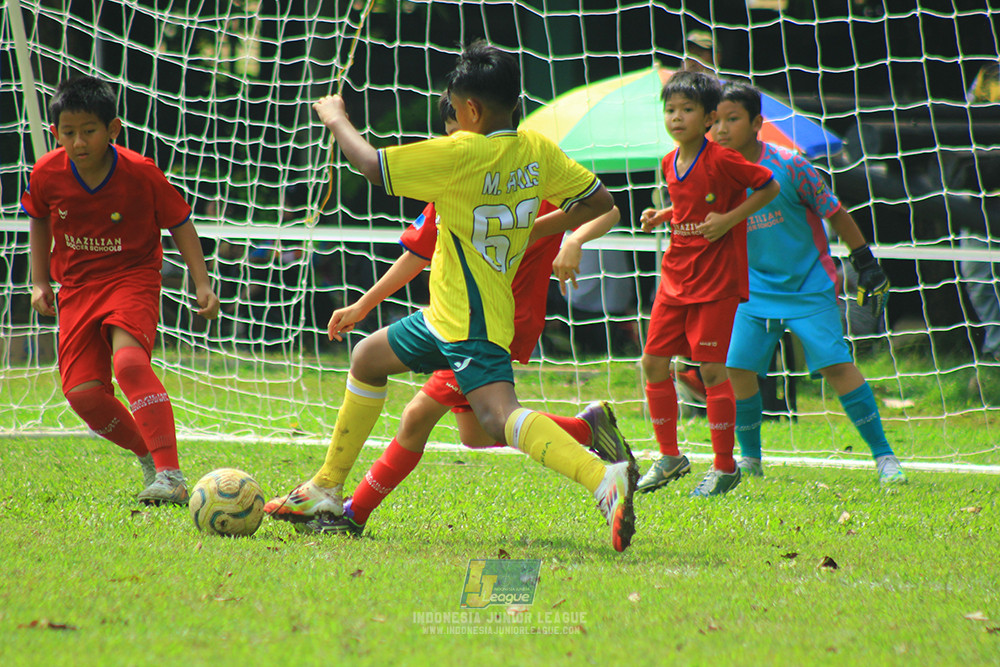 ijl u10 210925 brazillian soccer senayan vs maesa pararaider army