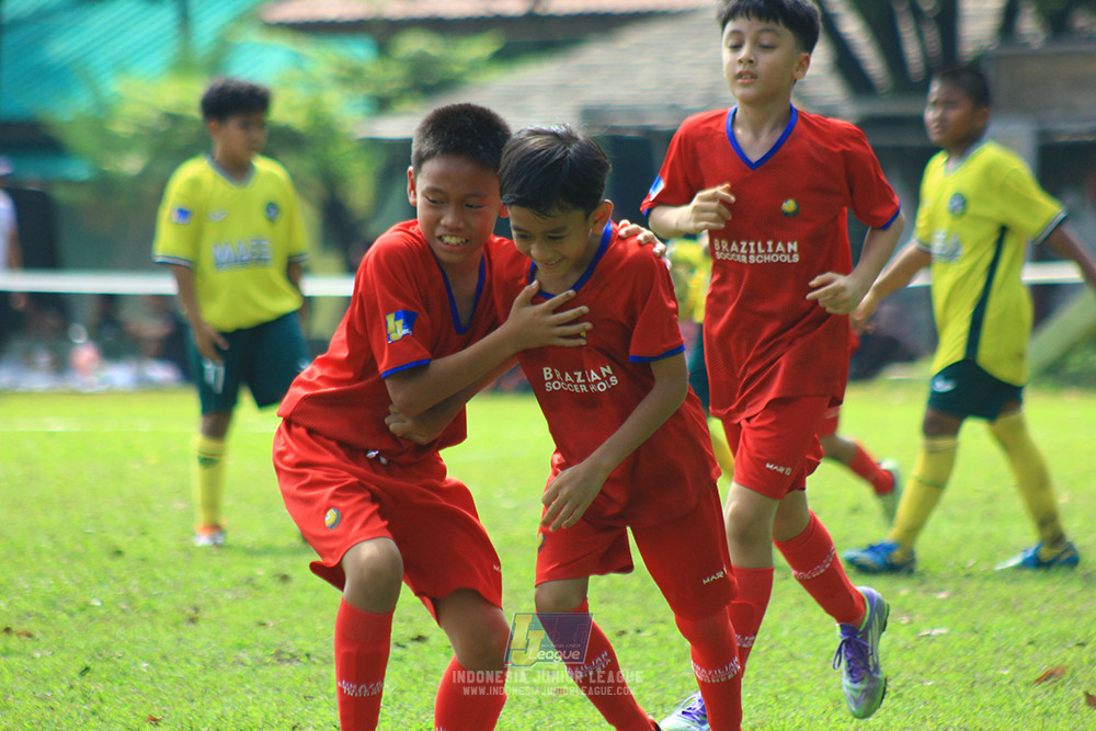 ijl u10 210925 brazillian soccer senayan vs maesa pararaider army