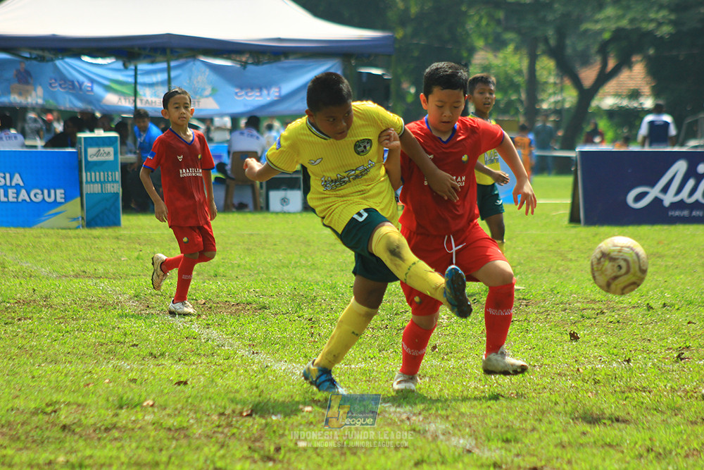 ijl u10 210925 brazillian soccer senayan vs maesa pararaider army