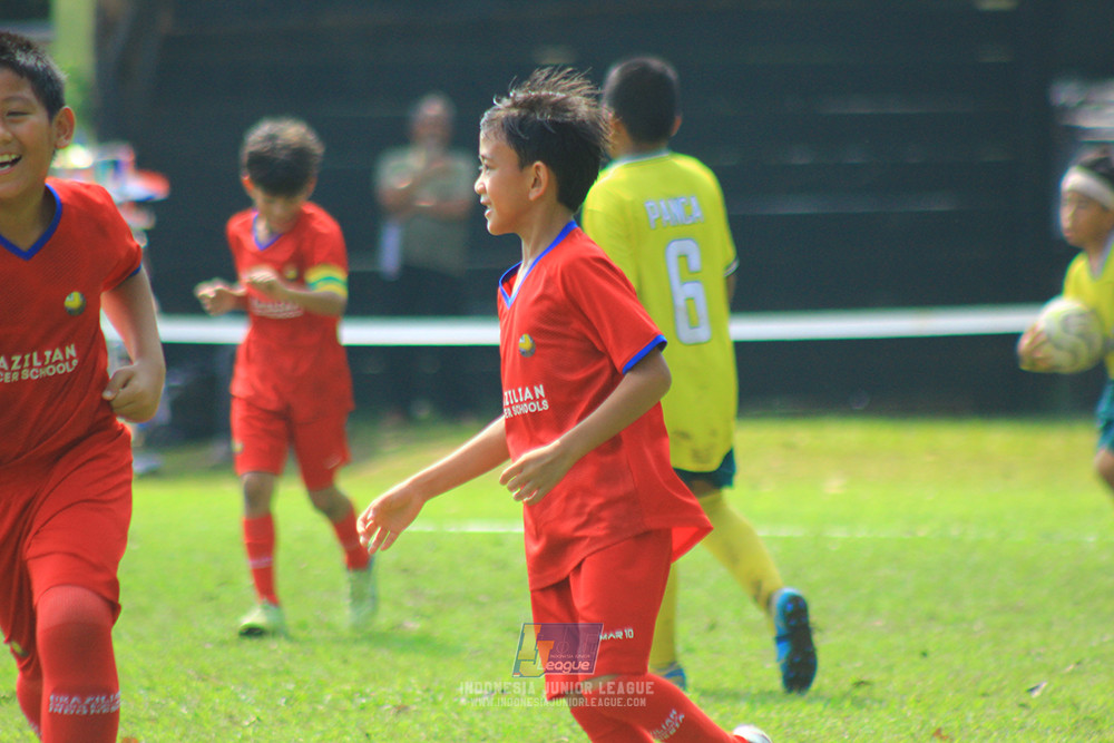 ijl u10 210925 brazillian soccer senayan vs maesa pararaider army