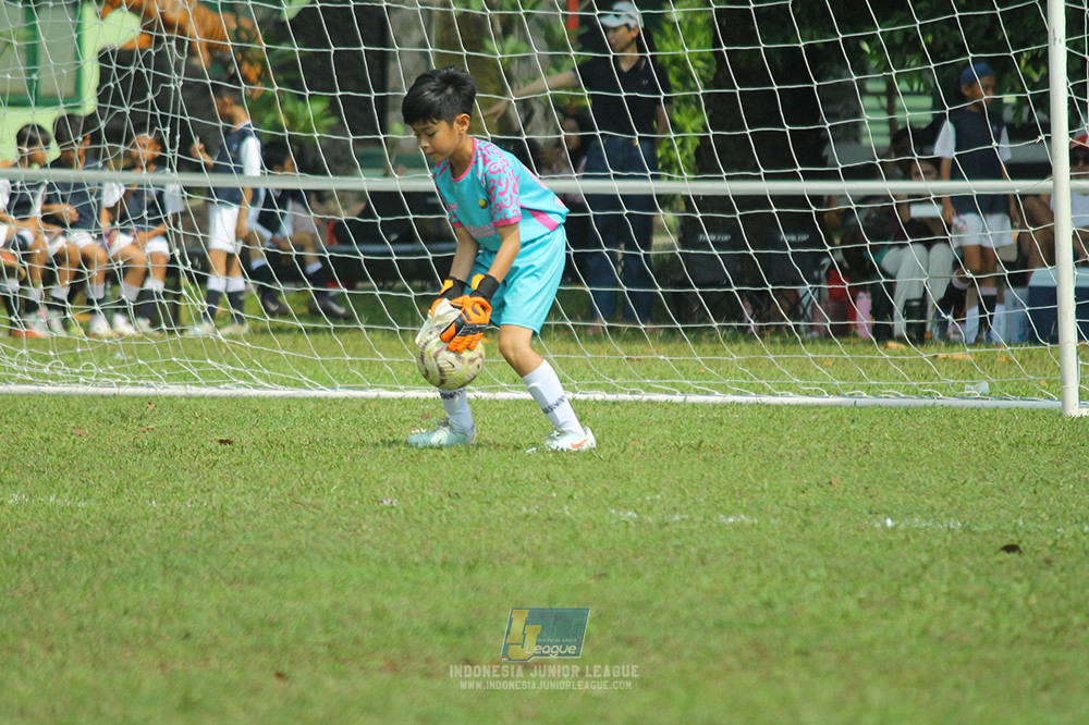 ijl u10 210925 brazillian soccer senayan vs maesa pararaider army