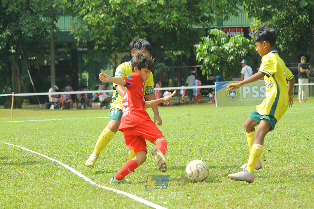 ijl u10 210925 brazillian soccer senayan vs maesa pararaider army