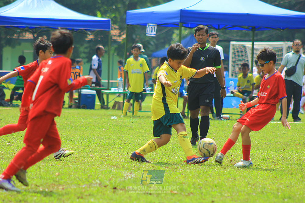 ijl u10 210925 brazillian soccer senayan vs maesa pararaider army
