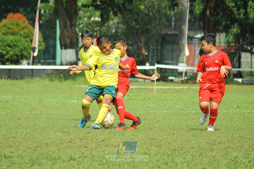 ijl u10 210925 brazillian soccer senayan vs maesa pararaider army
