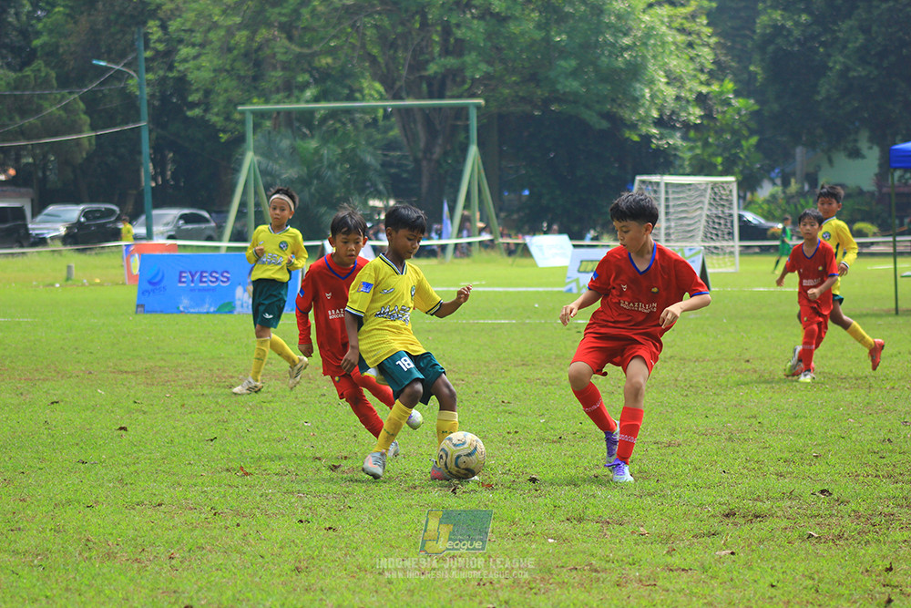 ijl u10 210925 brazillian soccer senayan vs maesa pararaider army