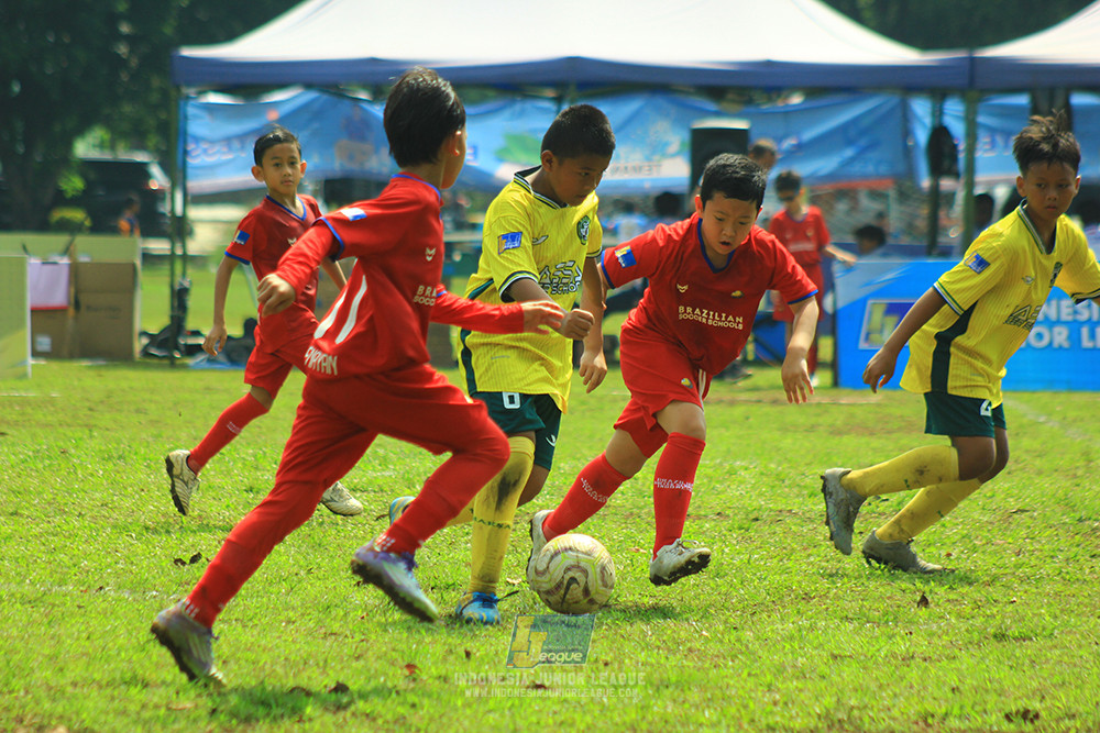 ijl u10 210925 brazillian soccer senayan vs maesa pararaider army