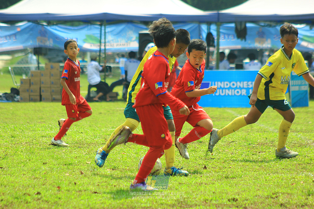 ijl u10 210925 brazillian soccer senayan vs maesa pararaider army