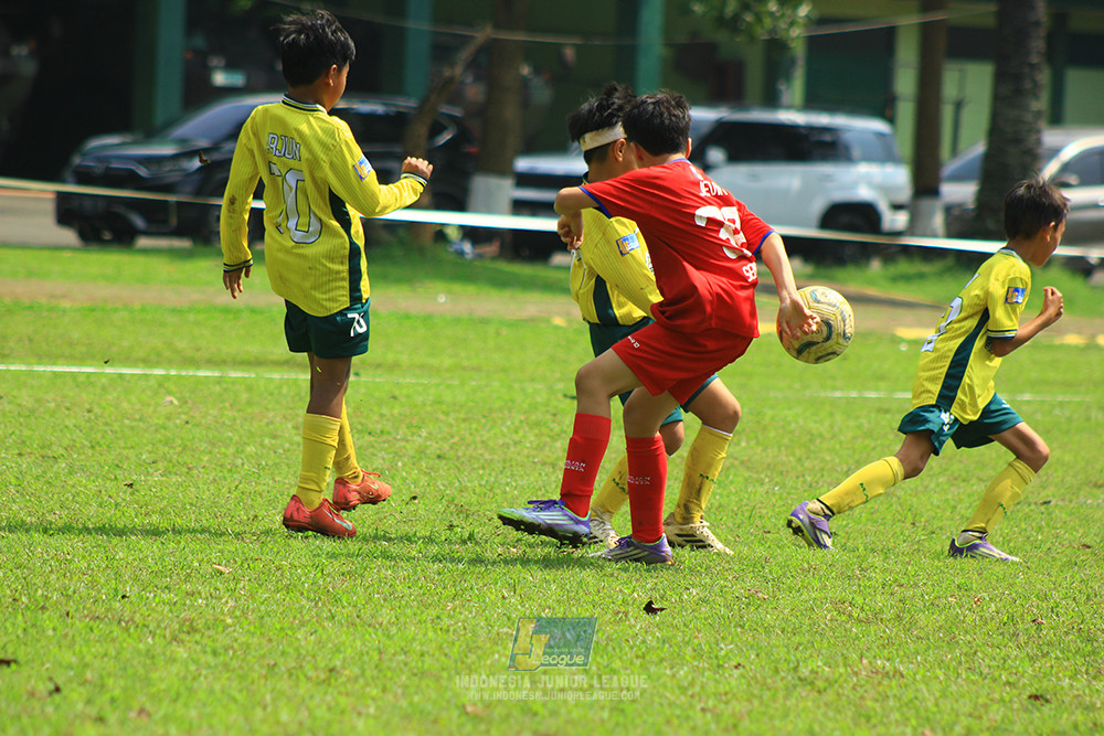 ijl u10 210925 brazillian soccer senayan vs maesa pararaider army