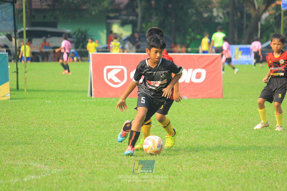 ijl u11 100526 jips soccer vs gagak muda