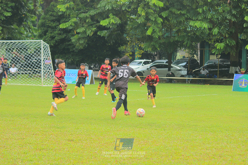 ijl u11 100526 jips soccer vs gagak muda