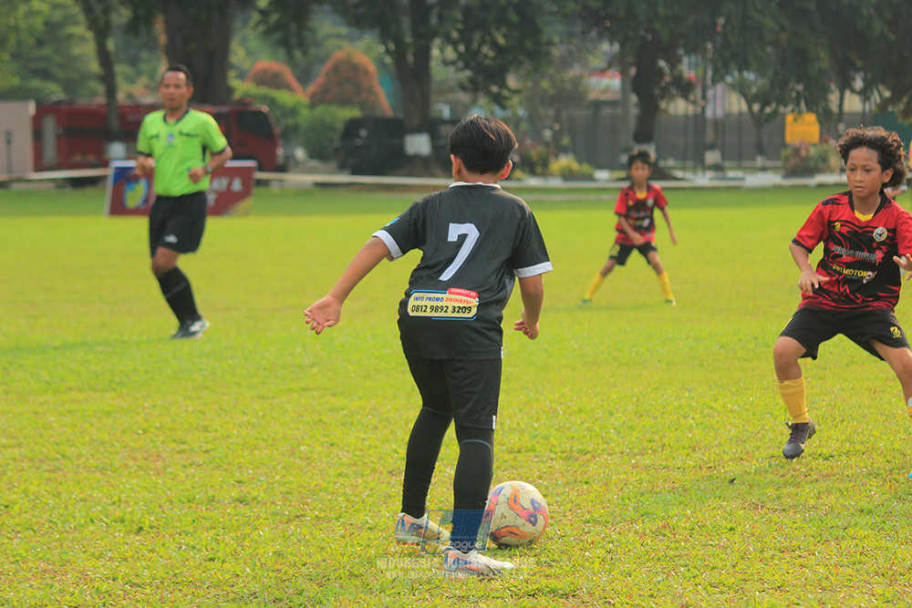 ijl u11 100526 jips soccer vs gagak muda