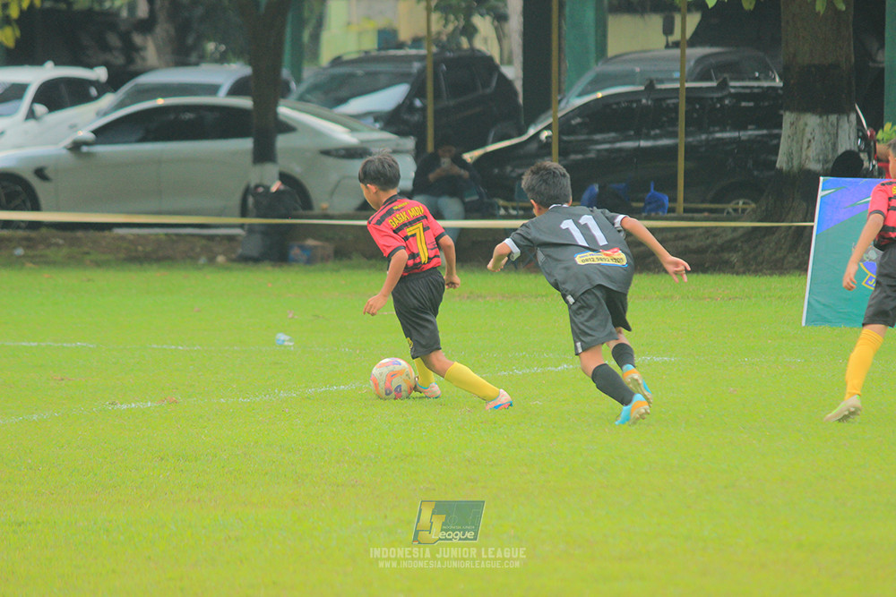 ijl u11 100526 jips soccer vs gagak muda
