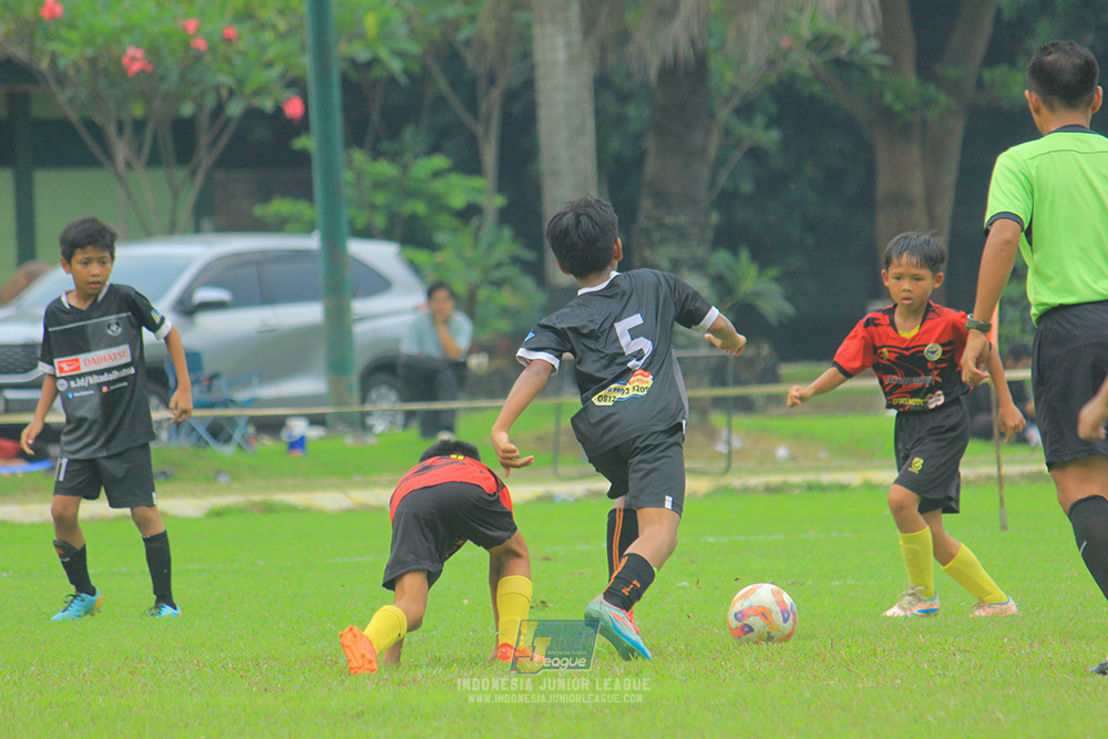 ijl u11 100526 jips soccer vs gagak muda