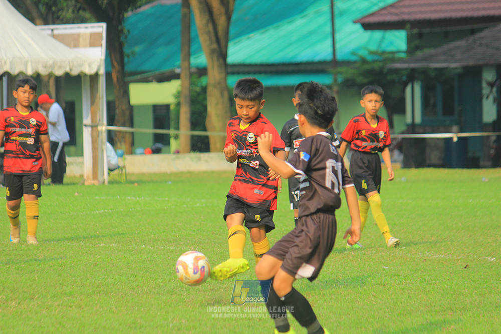 ijl u11 100526 jips soccer vs gagak muda