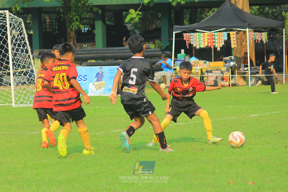 ijl u11 100526 jips soccer vs gagak muda
