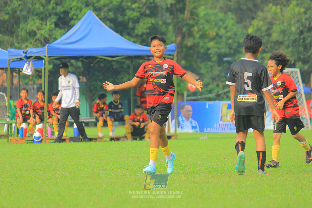 ijl u11 100526 jips soccer vs gagak muda