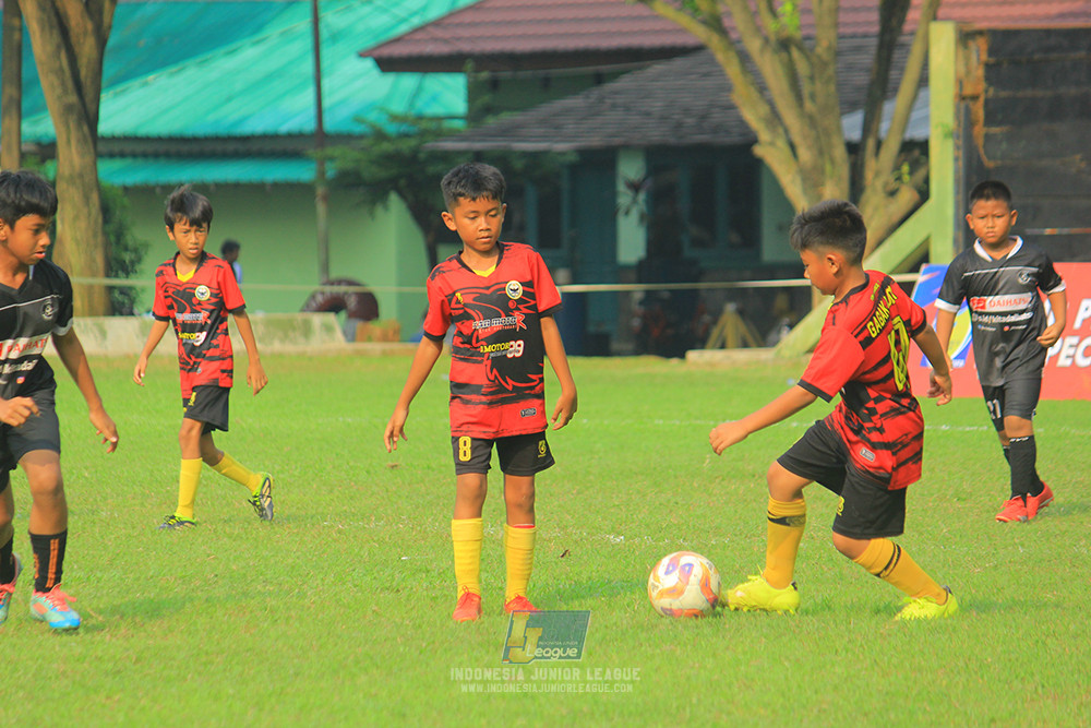 ijl u11 100526 jips soccer vs gagak muda
