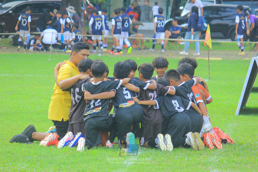 ijl u11 100526 jips soccer vs gagak muda