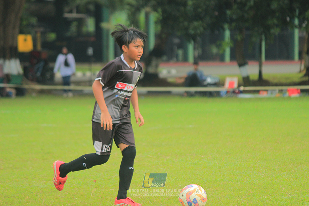ijl u11 100526 jips soccer vs gagak muda