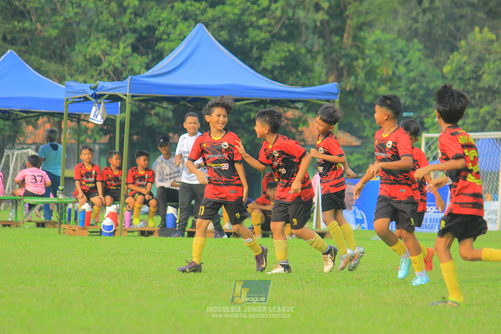 ijl u11 100526 jips soccer vs gagak muda