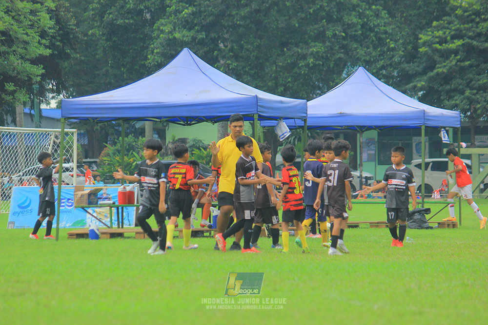 ijl u11 100526 jips soccer vs gagak muda