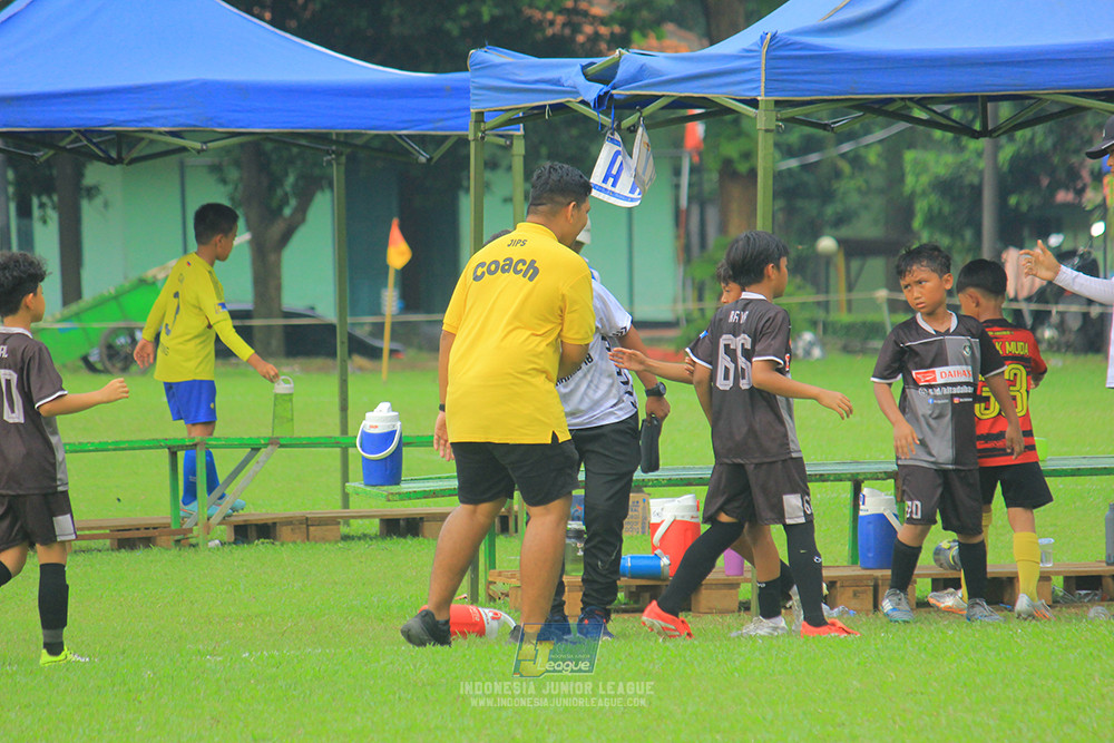 ijl u11 100526 jips soccer vs gagak muda