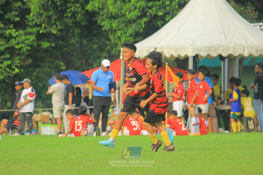 ijl u11 100526 jips soccer vs gagak muda