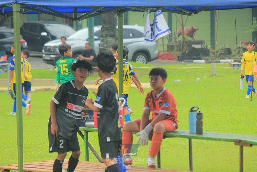 ijl u11 100526 jips soccer vs gagak muda
